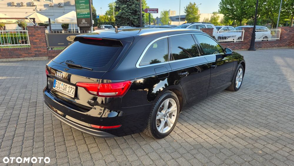 Audi A4 Avant 40 TDI S tronic quattro design - 4