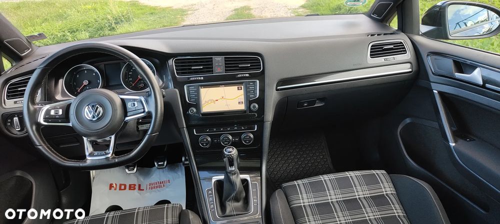 Volkswagen Golf 2.0 TDI BMT GTD - 21