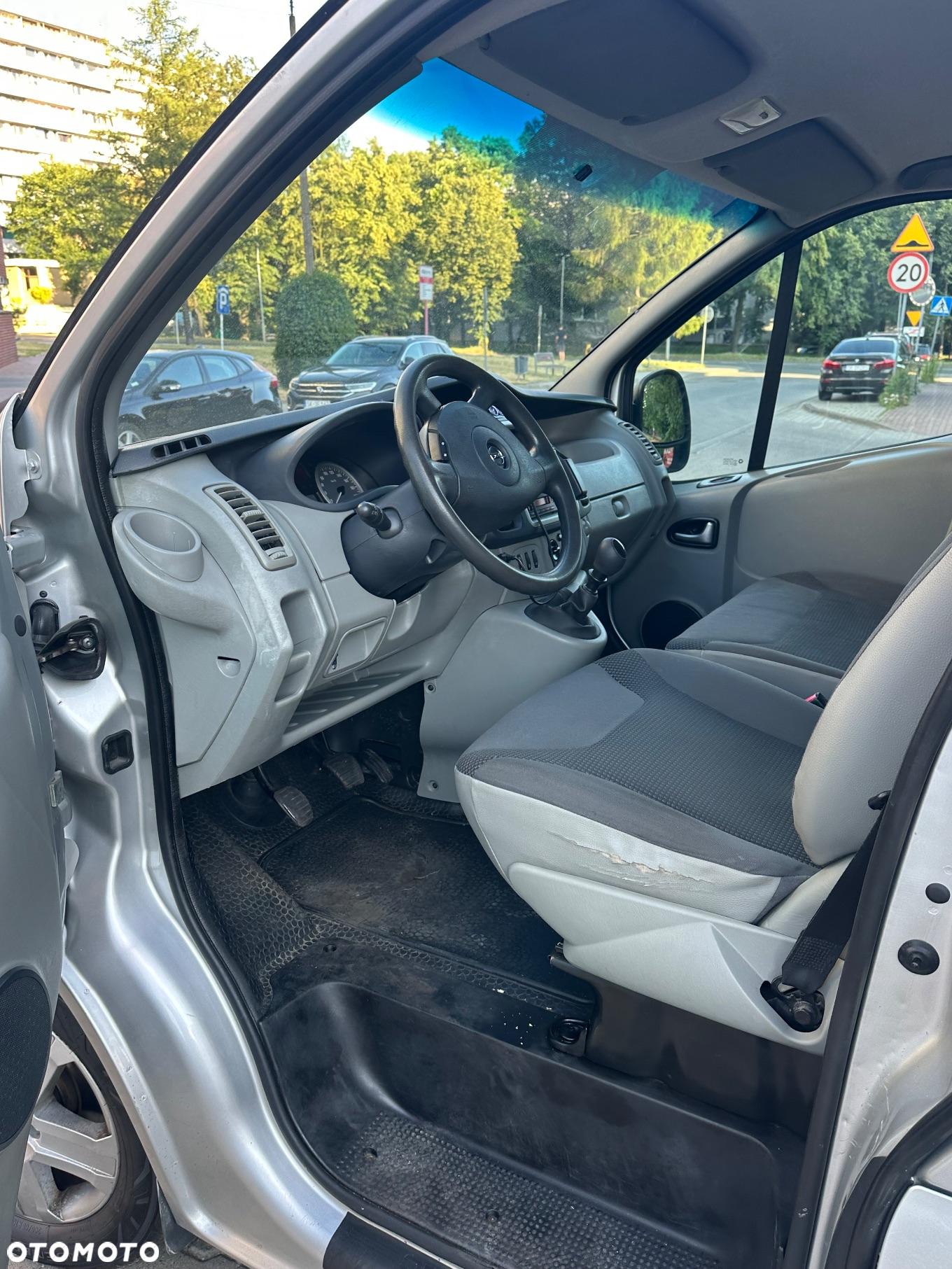 Opel Vivaro - 11