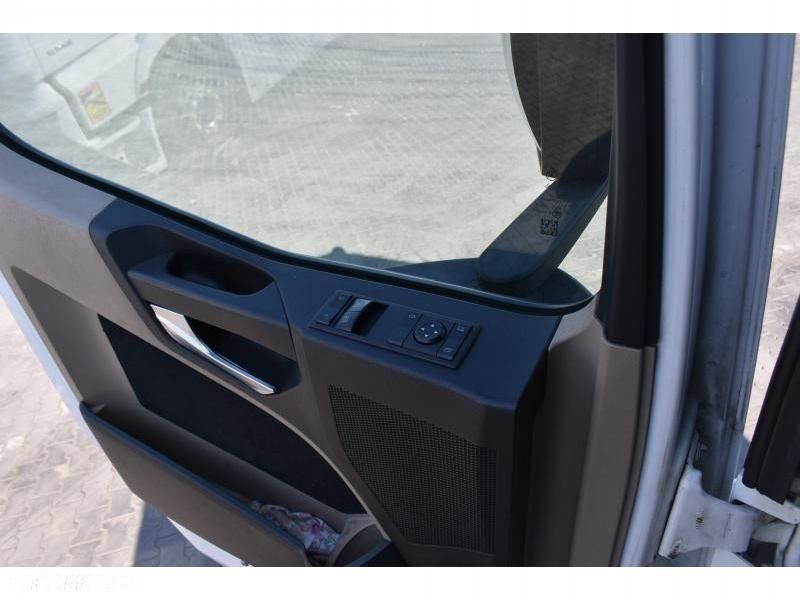 Mercedes-Benz Actros - 22