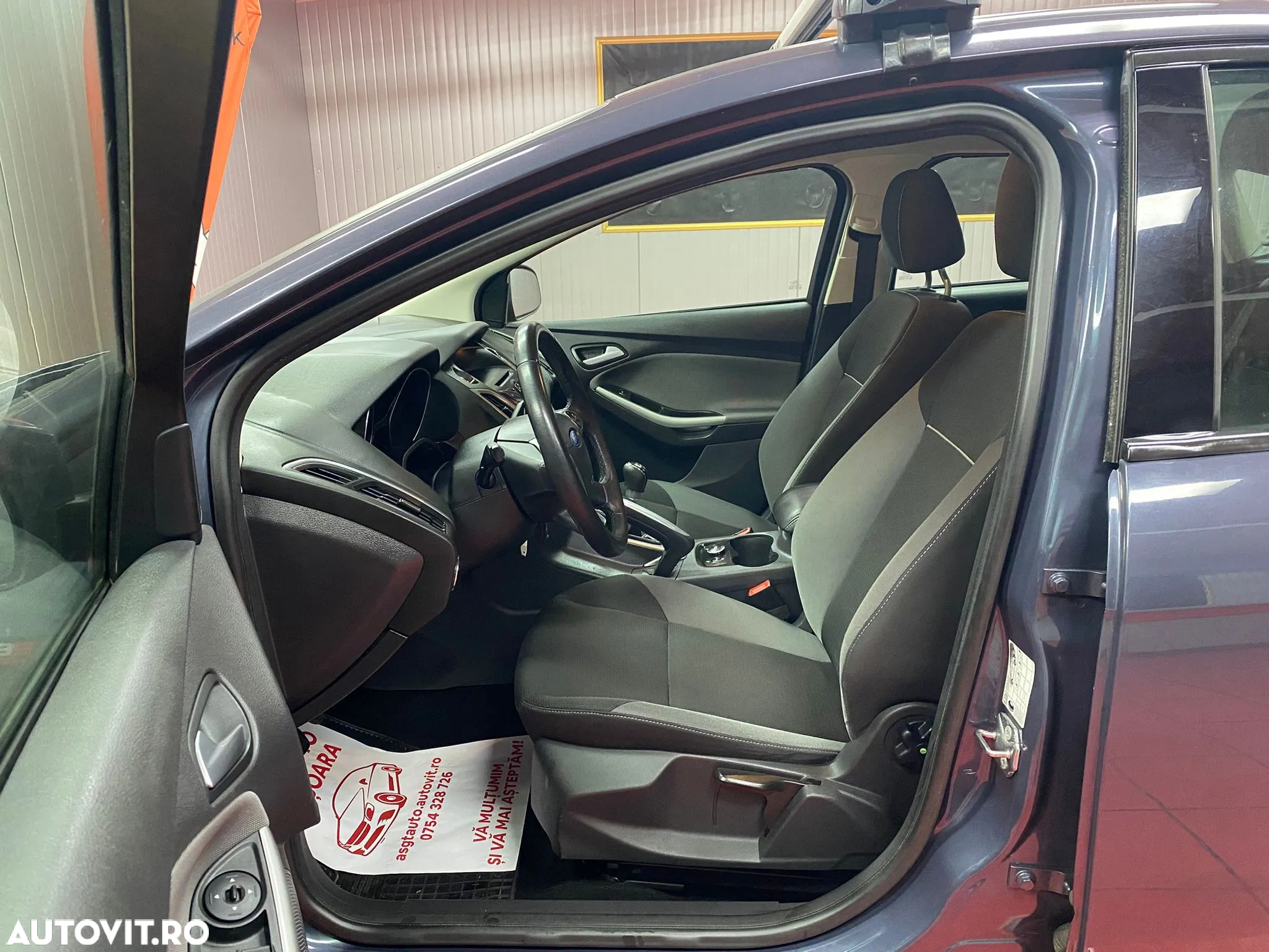 Ford Focus - 11