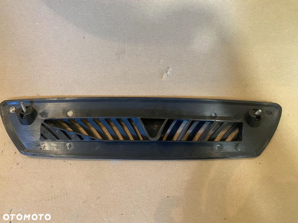 Kratka nawiewu szyby czołowej Microcar M.Go 2010r. - 2