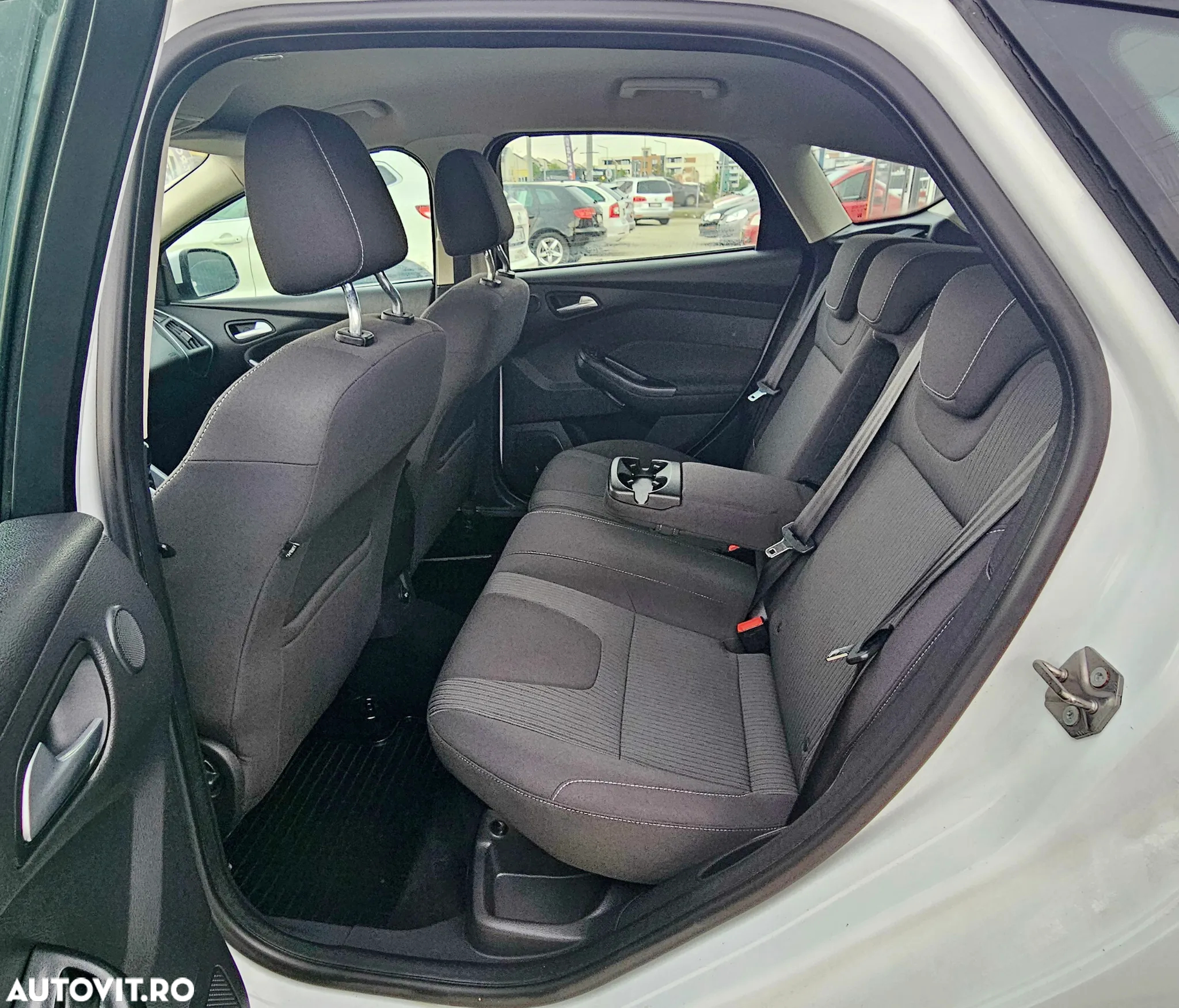 Ford Focus 1.6 Ti-VCT Titanium - 9