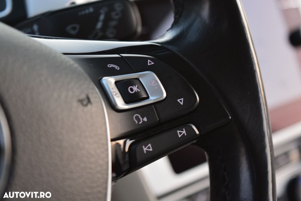 Volkswagen Passat - 11