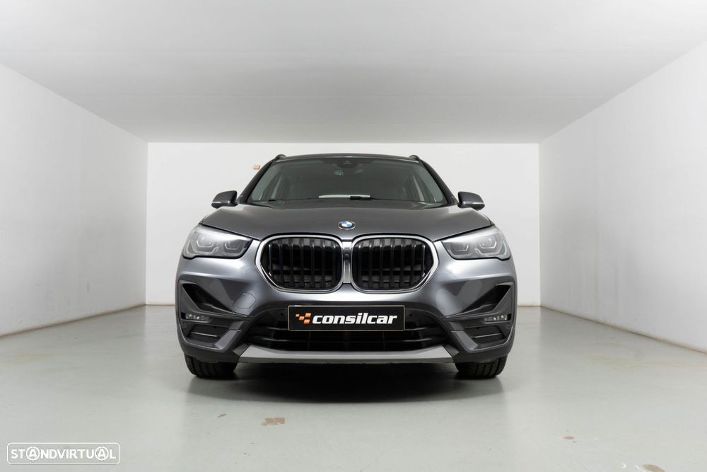 BMW X1 25 e xDrive Corporate Edition - 3