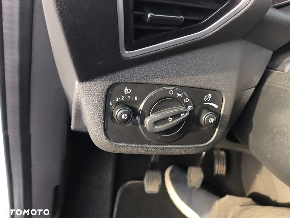 Ford Kuga 2.0 TDCi FWD Titanium - 31