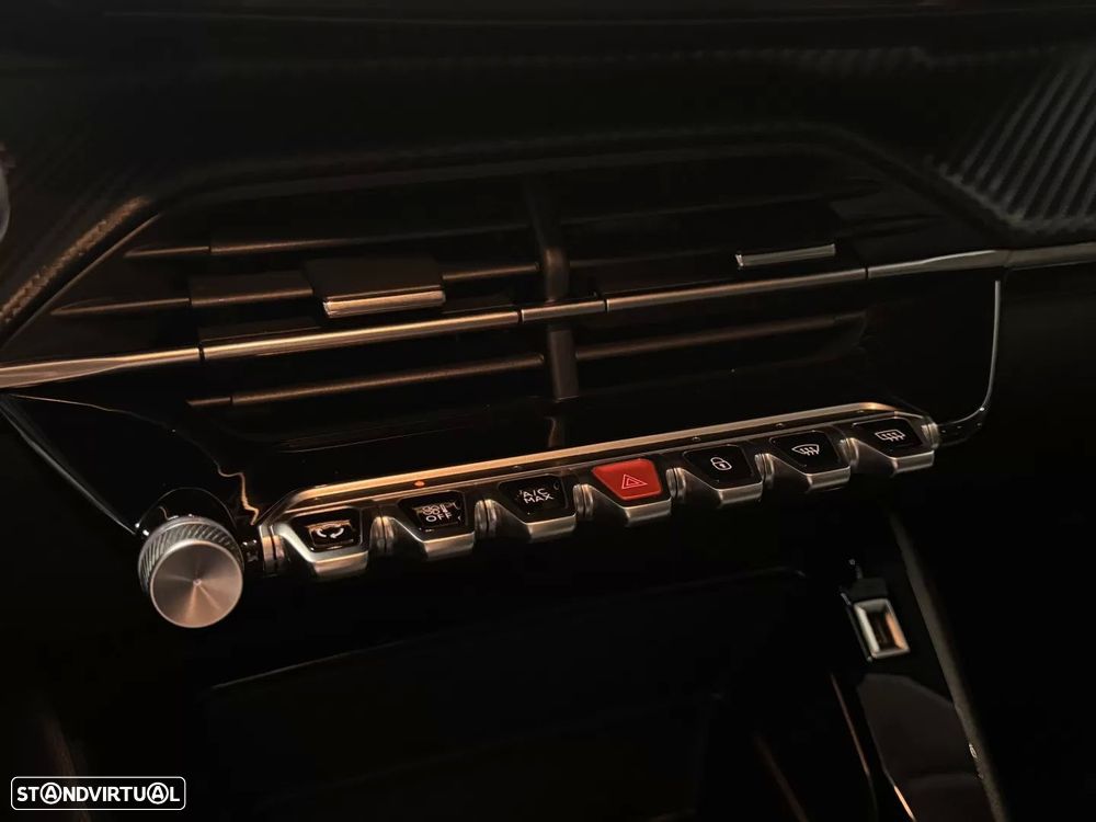Peugeot 208 1.2 PureTech Active Pack - 19