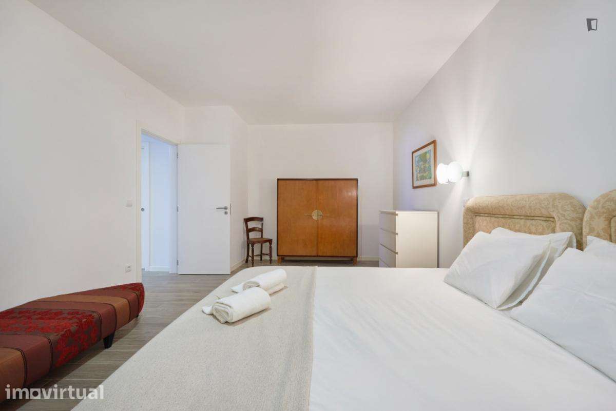 Apartamento com 1 quartos - localizado em Princípe Real Lisbon - Grande imagem: 3/13