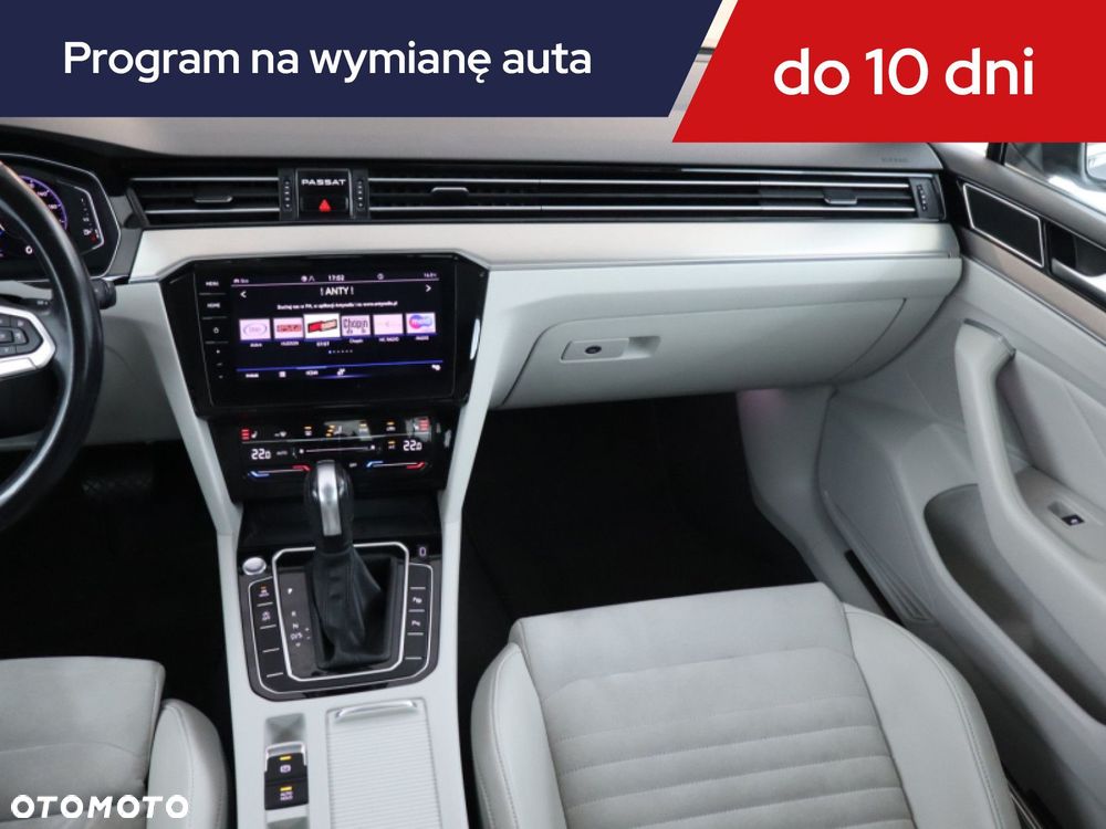 Volkswagen Passat - 10
