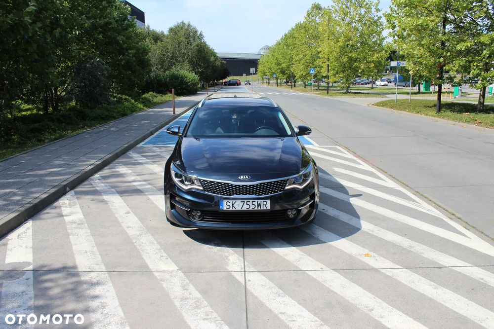 Kia Optima 2.0 L - 5