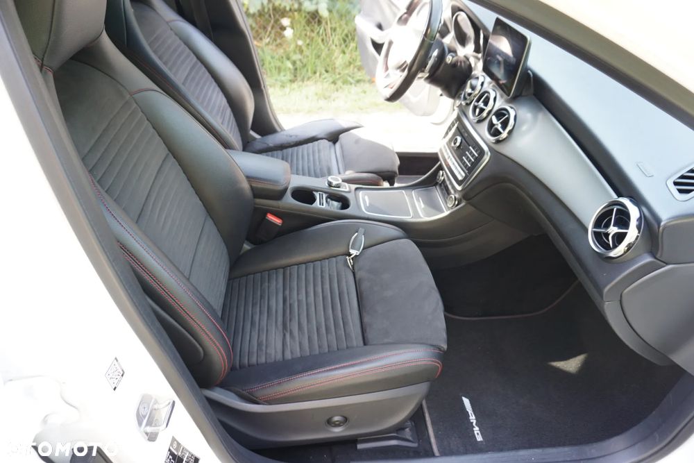 Mercedes-Benz GLA 220 4-Matic AMG Line - 4
