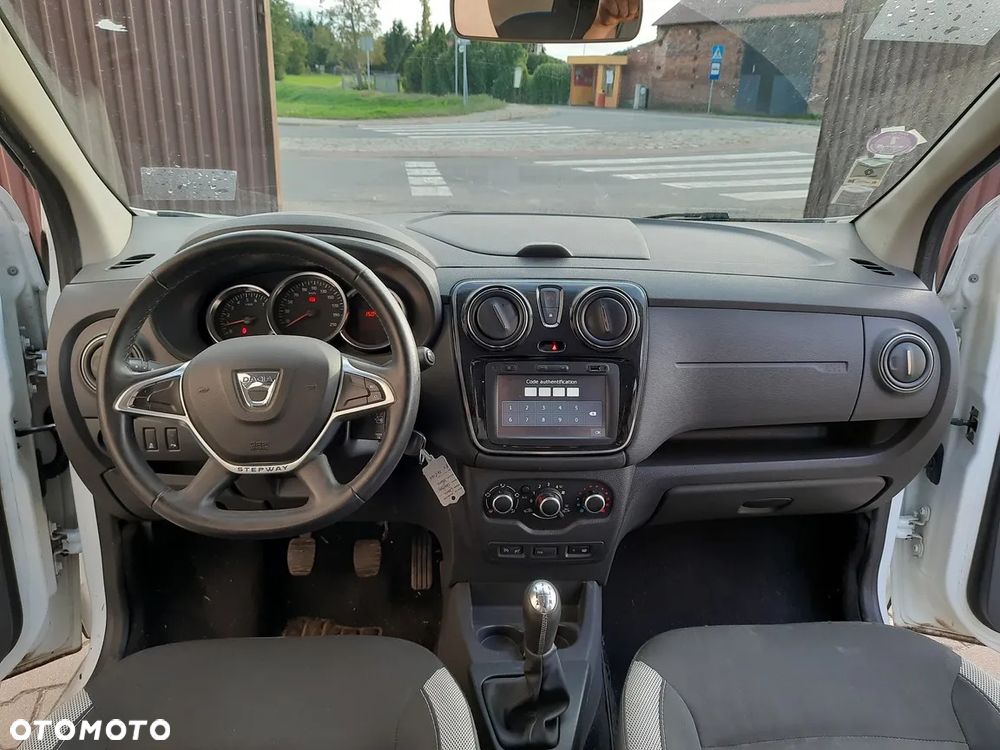 Dacia Lodgy 1.2 TCe Stepway - 17