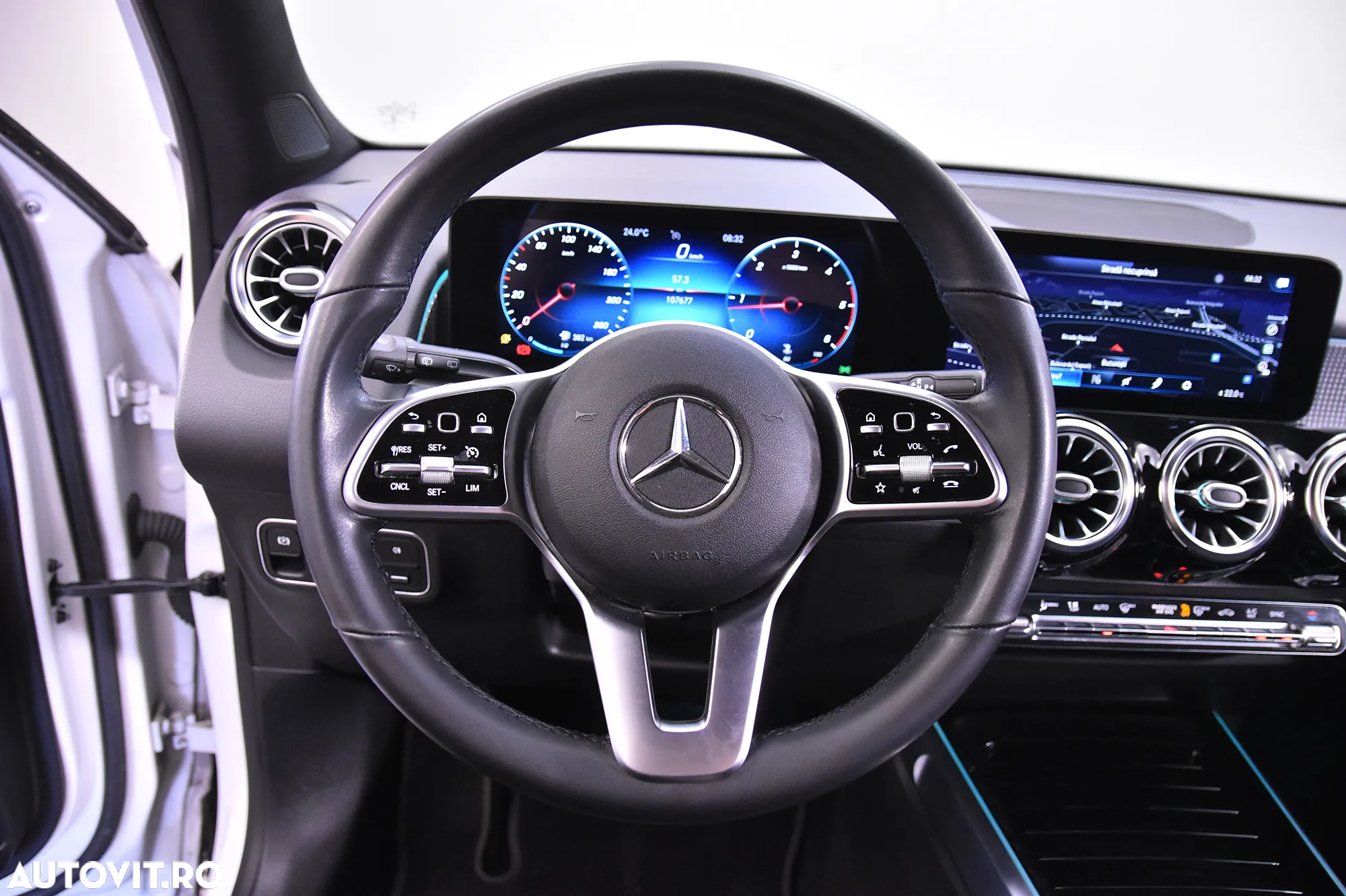 Mercedes-Benz GLB 220 d 4Matic 8G-DCT - 16