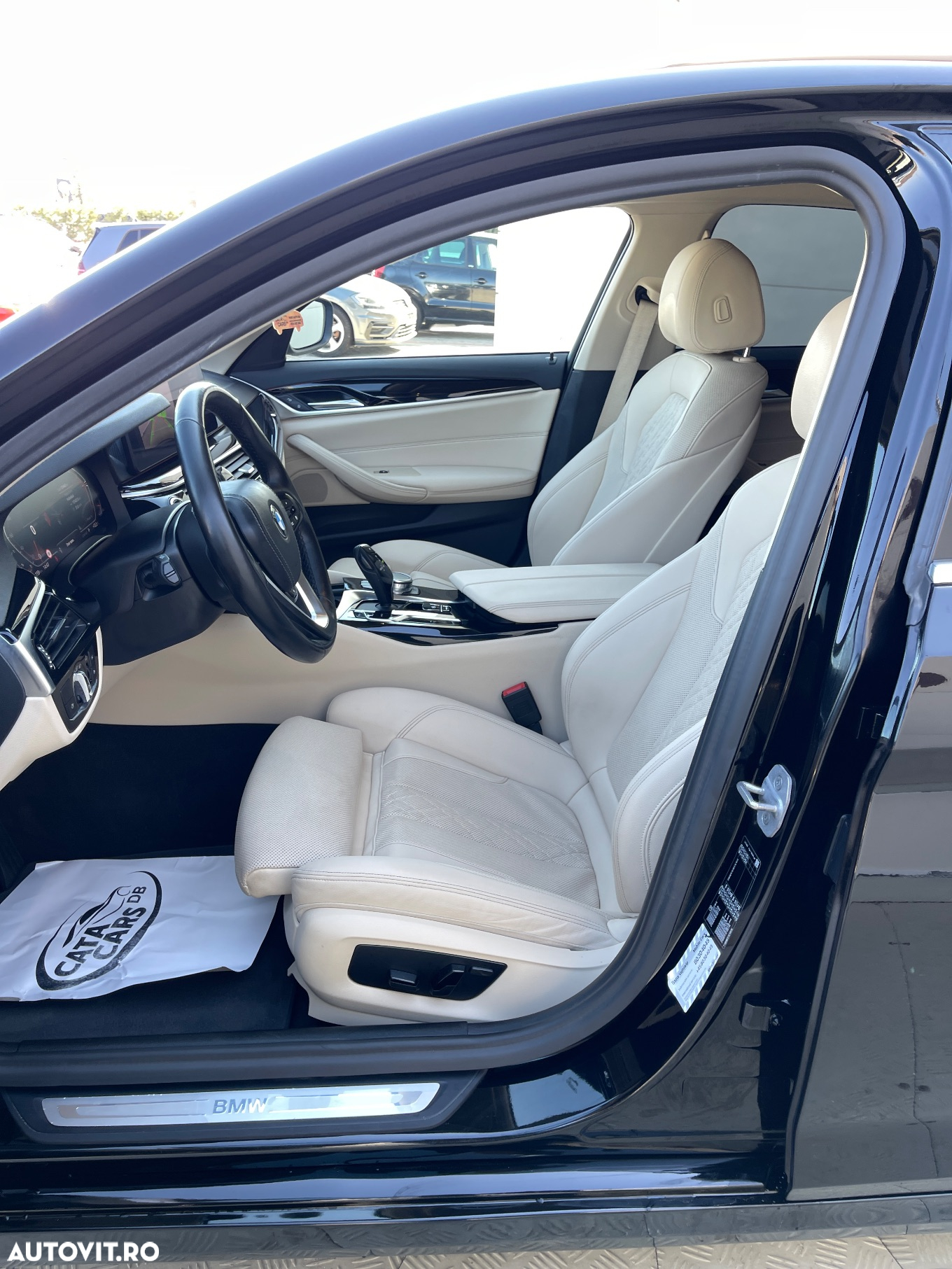 BMW Seria 5 520i AT MHEV - 28