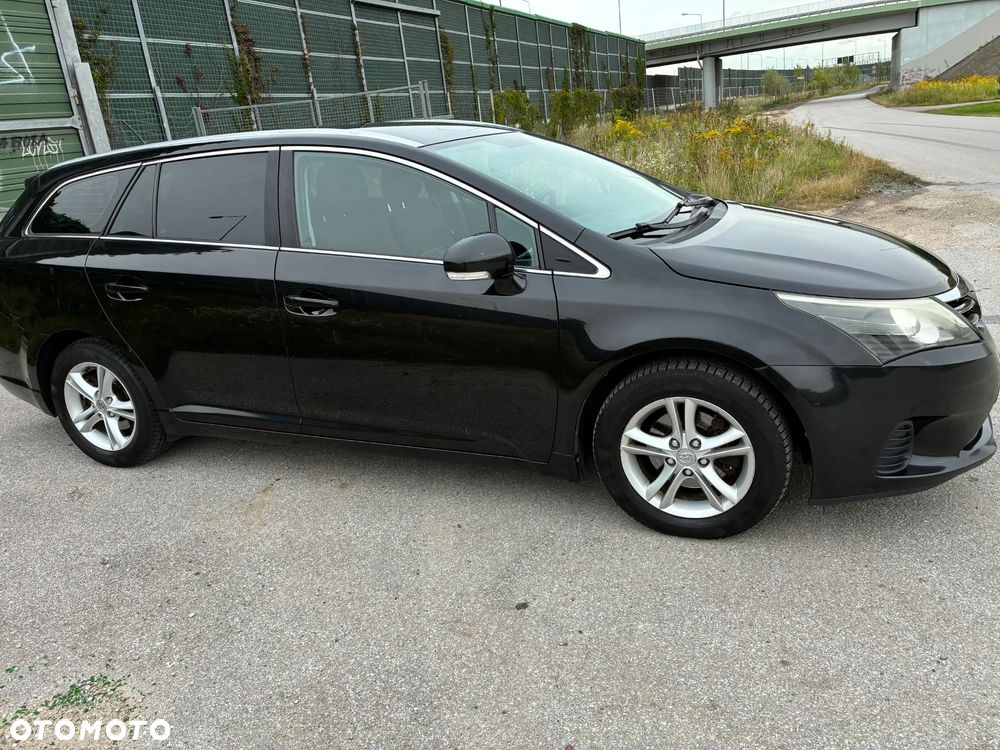 Toyota Avensis 2.0 D-4D Active - 1