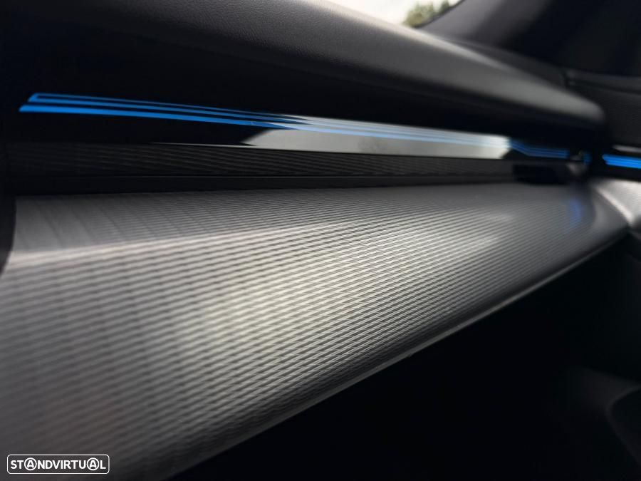 BMW 520 d Pack Desportivo M Pro - 29