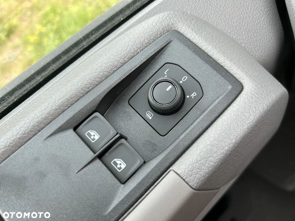 Volkswagen Crafter KONTENER MEBLOWY+WINDA/AUTOMAT/35 Podwozie z pojedynczą kabiną 2,0 l 163 KM manual r. o.: 4490 mm - 27