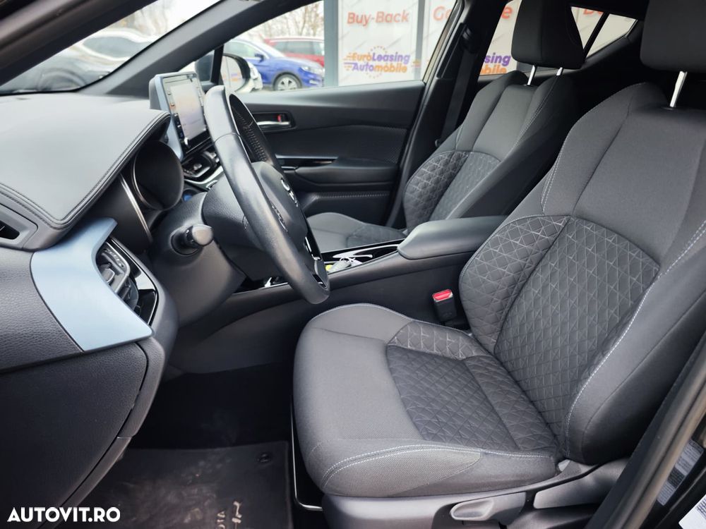 Toyota C-HR - 14