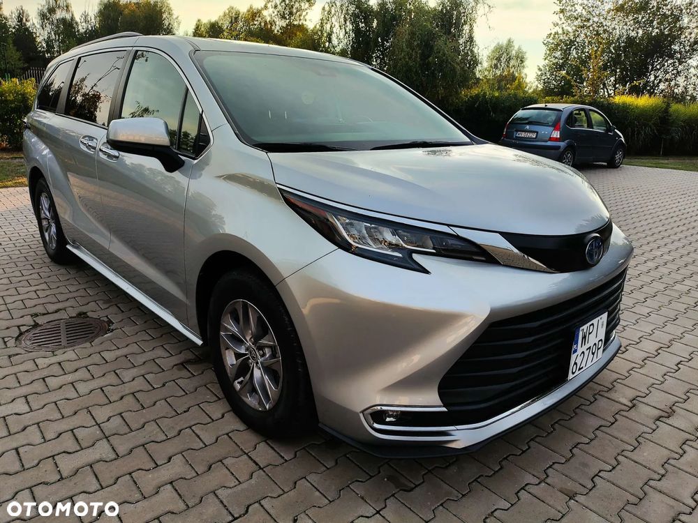 Toyota Sienna - 12