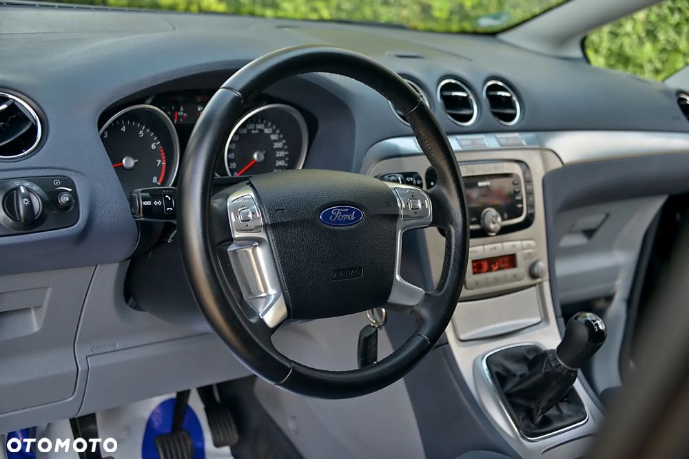 Ford S-Max - 25