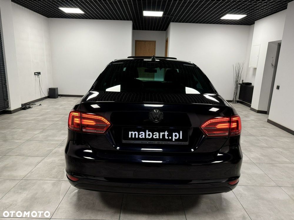 Volkswagen Jetta - 5