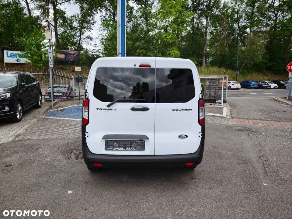 Ford Transit Courier - 5