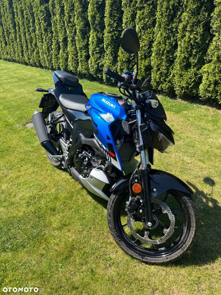 Suzuki GSX - 6