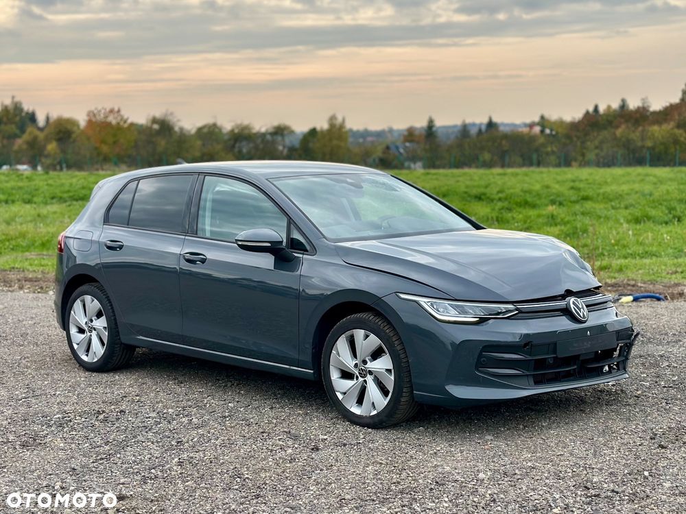 Volkswagen Golf - 21