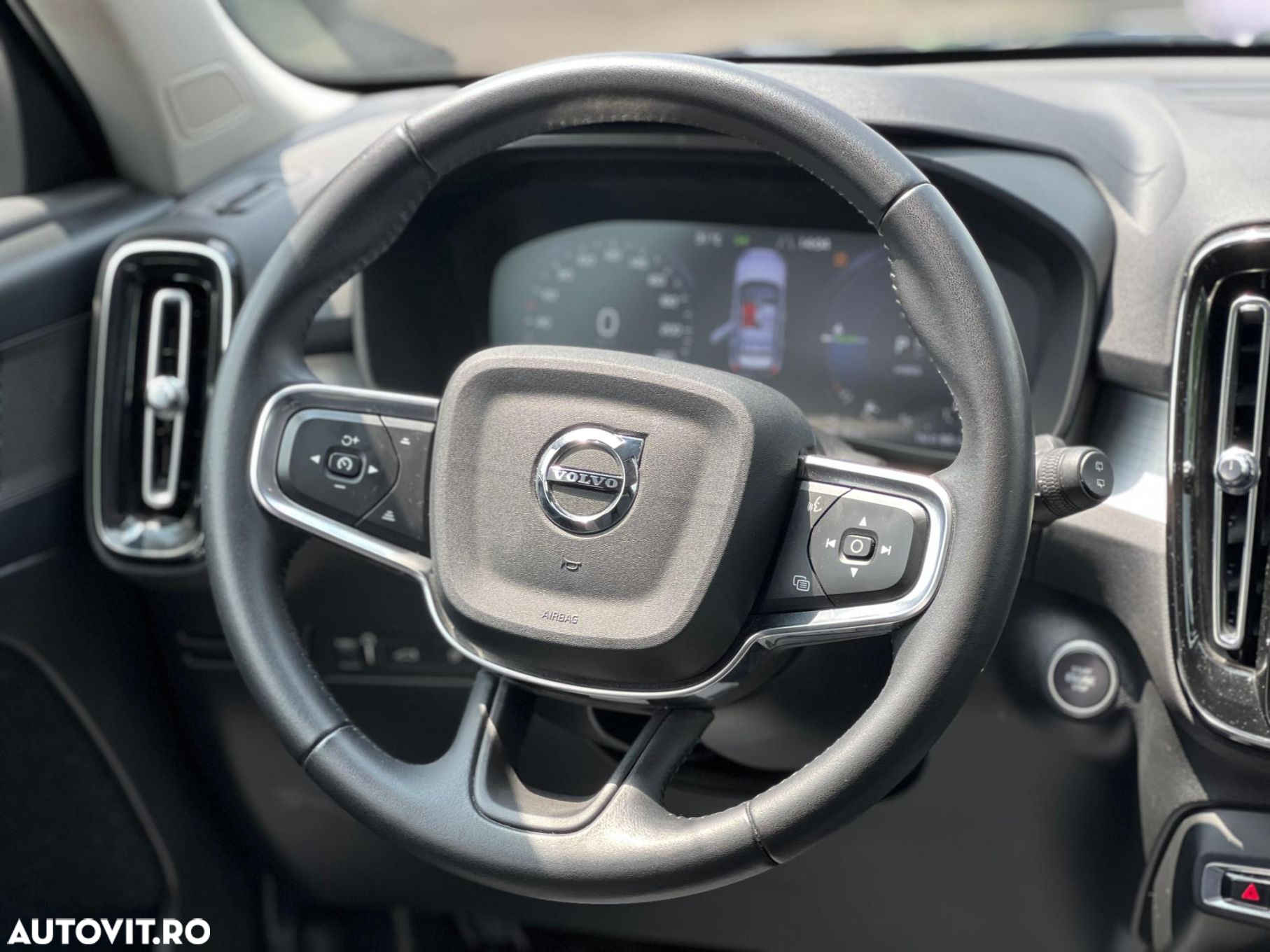 Volvo XC 40 Recharge T4 Twin Engine AT7 Inscription Expression - 17