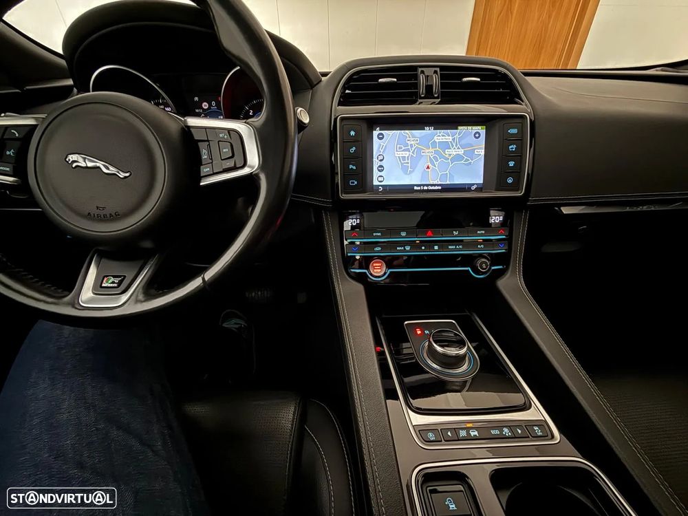 Jaguar F-Pace 2.0 i4D R-Sport Aut. - 14