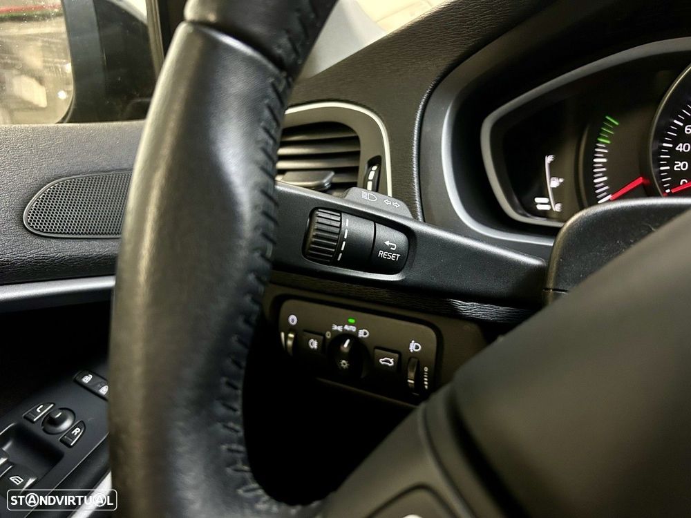 Volvo V40 2.0 D2 Momentum - 12