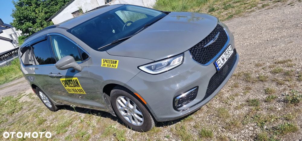 Chrysler Pacifica - 33