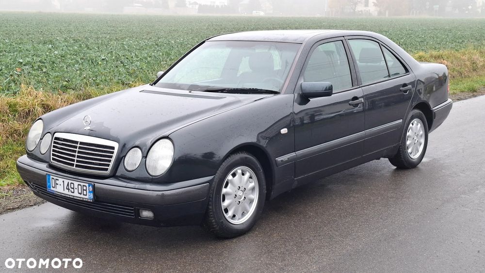 Mercedes-Benz Klasa E - 14