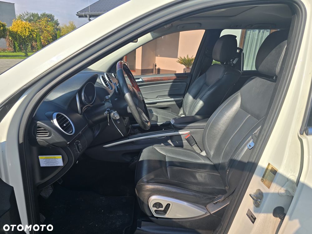 Mercedes-Benz GL 500 - 24