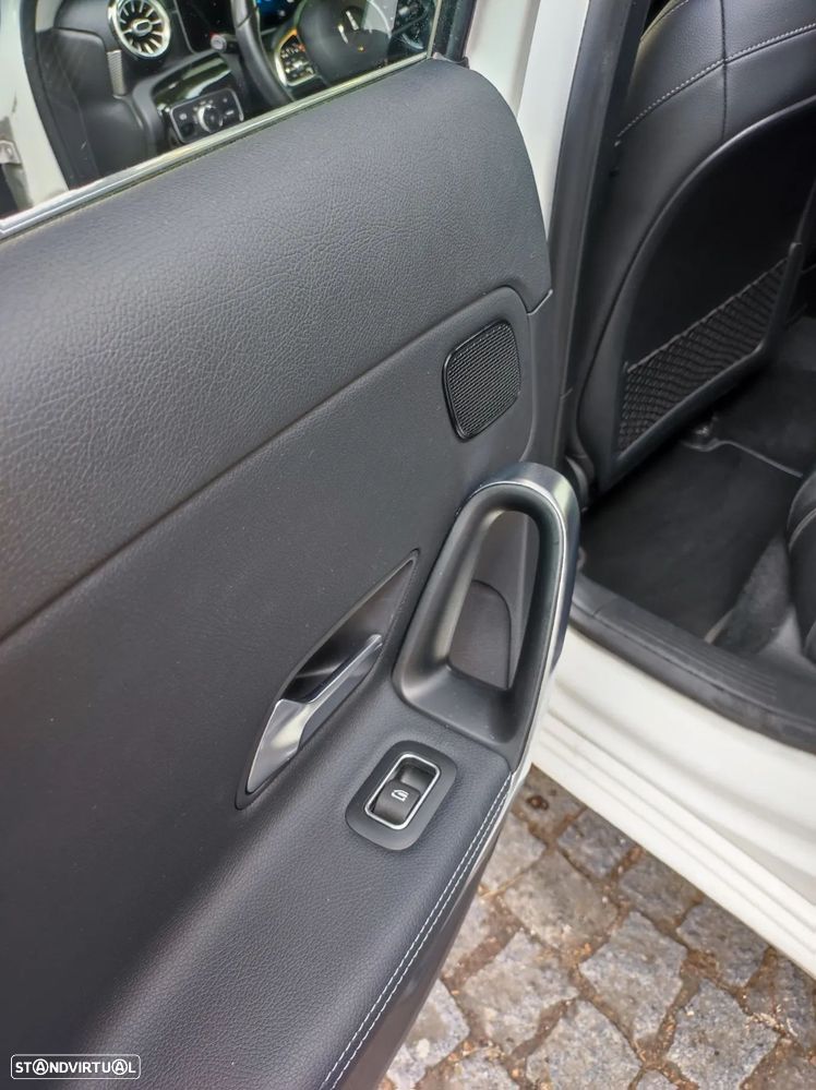 Mercedes-Benz A 250 Limousine - 21