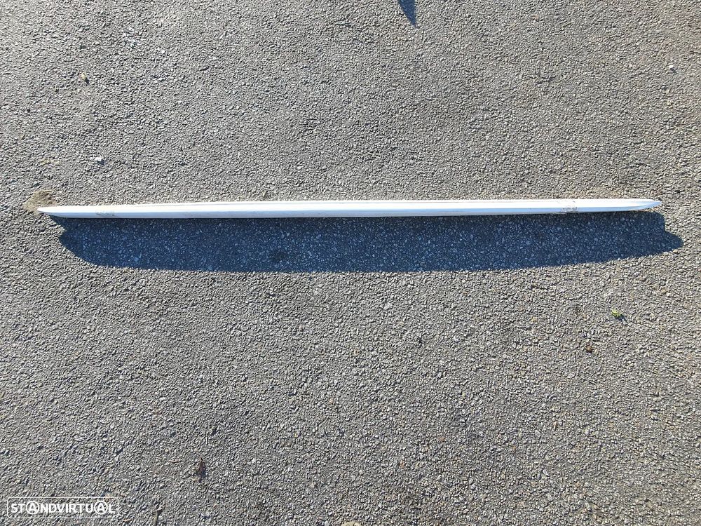 EMBALADEIRAS DIREITA AUDI A4 B9 AVANT - 1