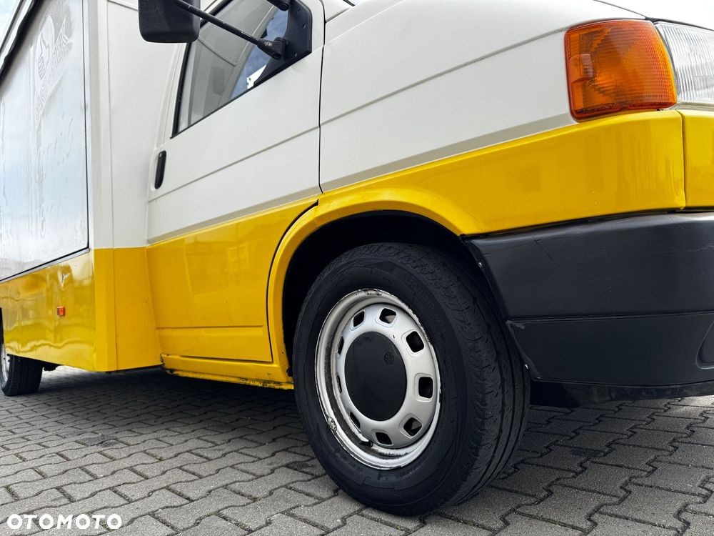 Volkswagen Transporter - 33