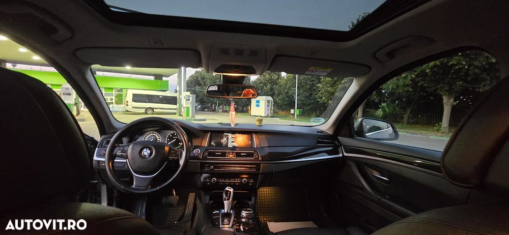 BMW Seria 5 520d xDrive AT - 11