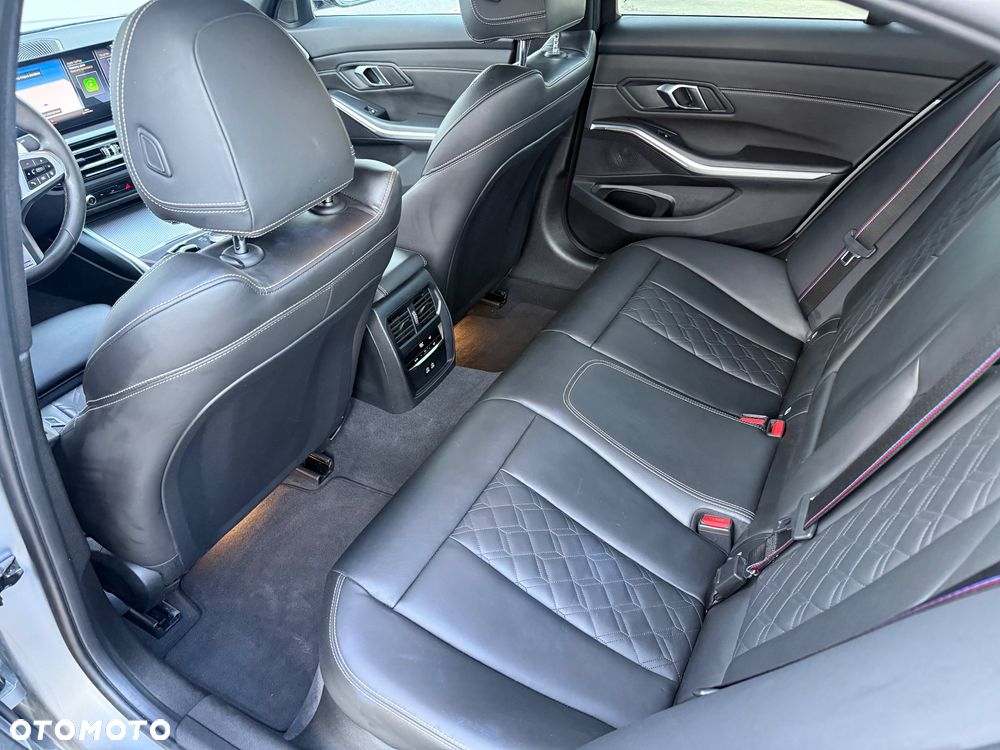 BMW Seria 3 320i xDrive M Sport sport - 21