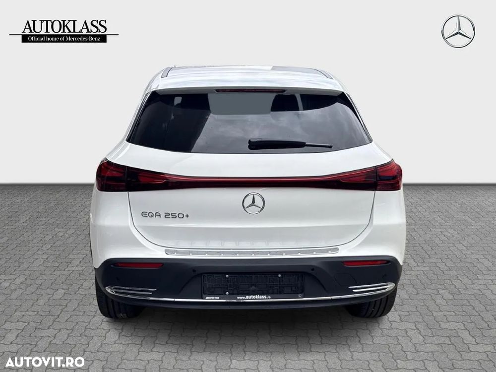 Mercedes-Benz EQA 250+ - 6