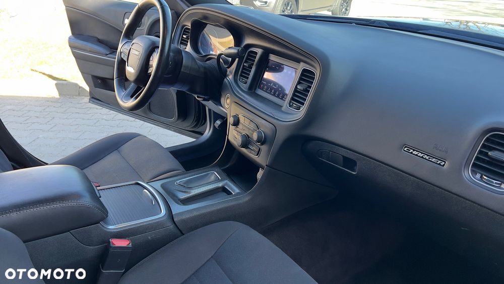 Dodge Charger 5.7 R/T - 8