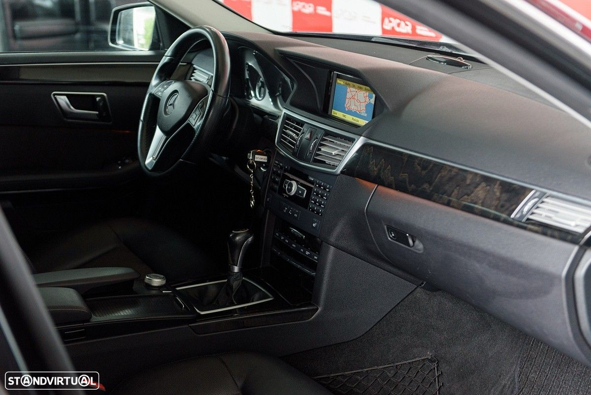 Mercedes-Benz E 220 CDi Avantgarde BlueEfficiency - 27
