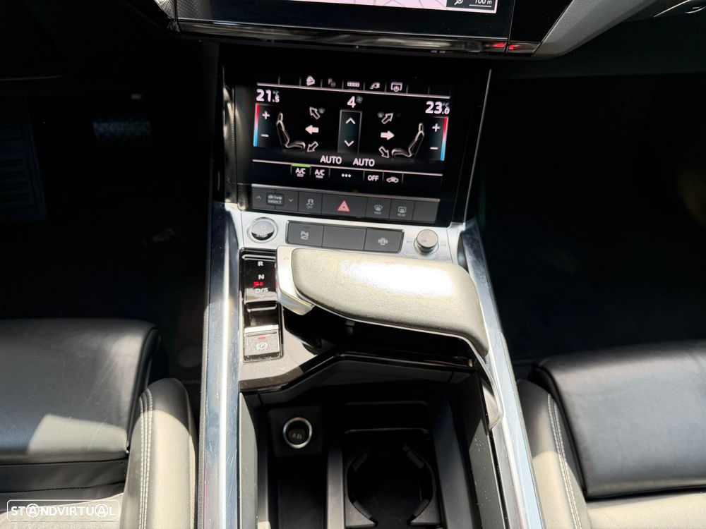 Audi e-tron 55 quattro S line - 30
