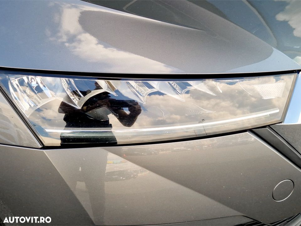 Skoda Octavia 2.0 TDI DSG Ambition - 10
