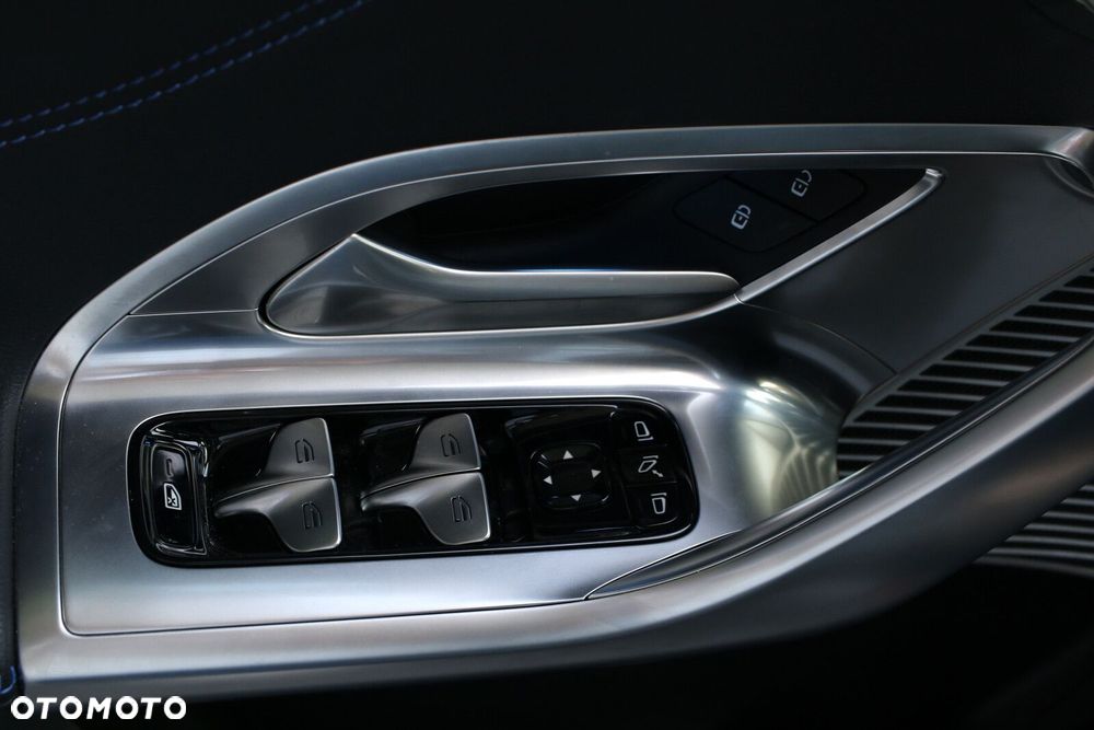 Mercedes-Benz GLC - 17
