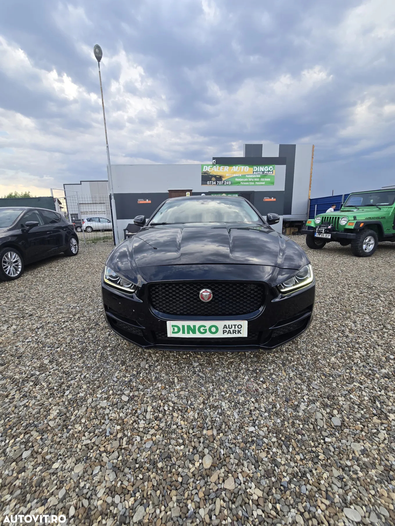 Jaguar XE 2.0 Prestige - 10