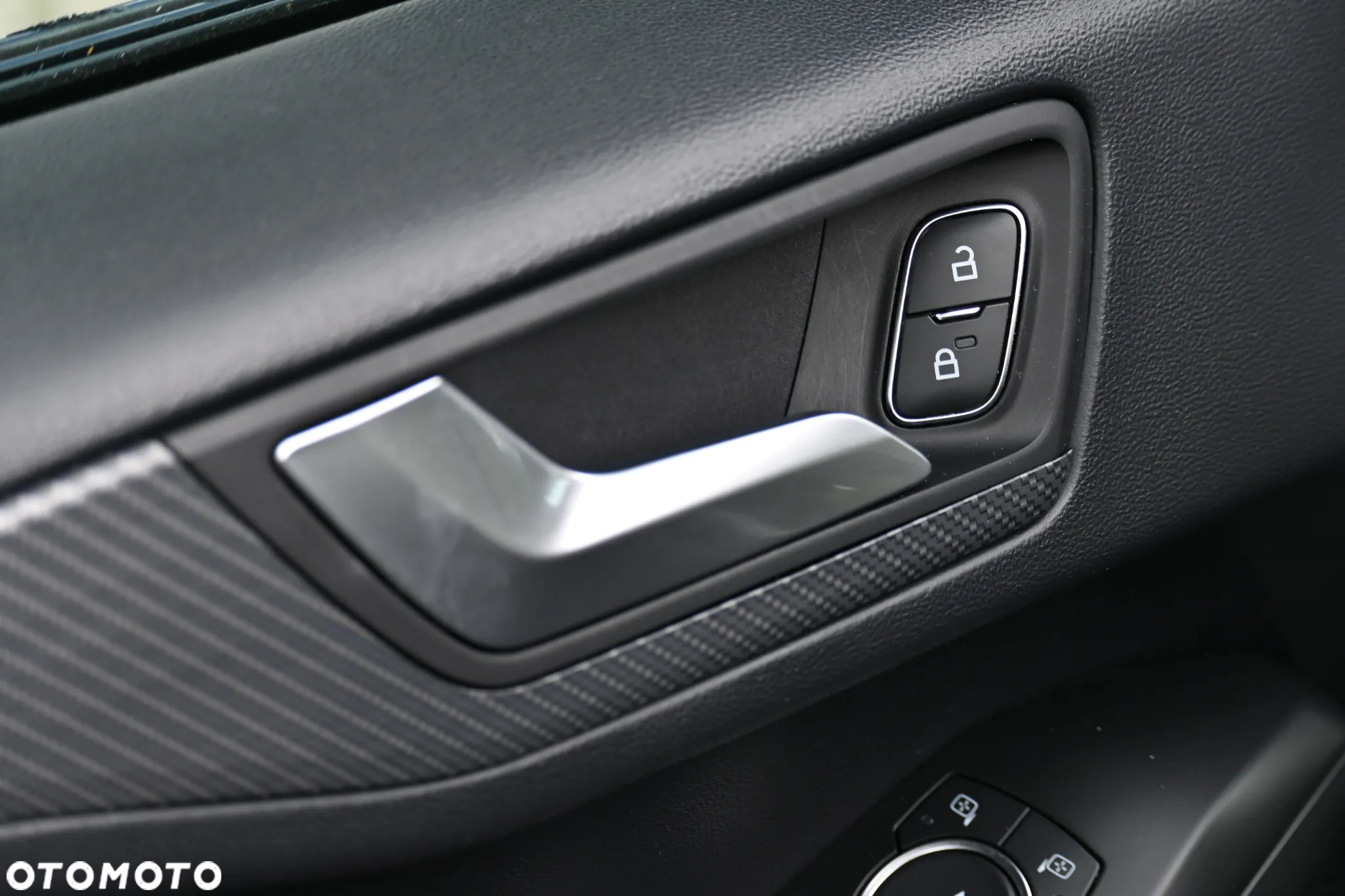 Ford Focus 1.5 EcoBoost ST-Line X - 27