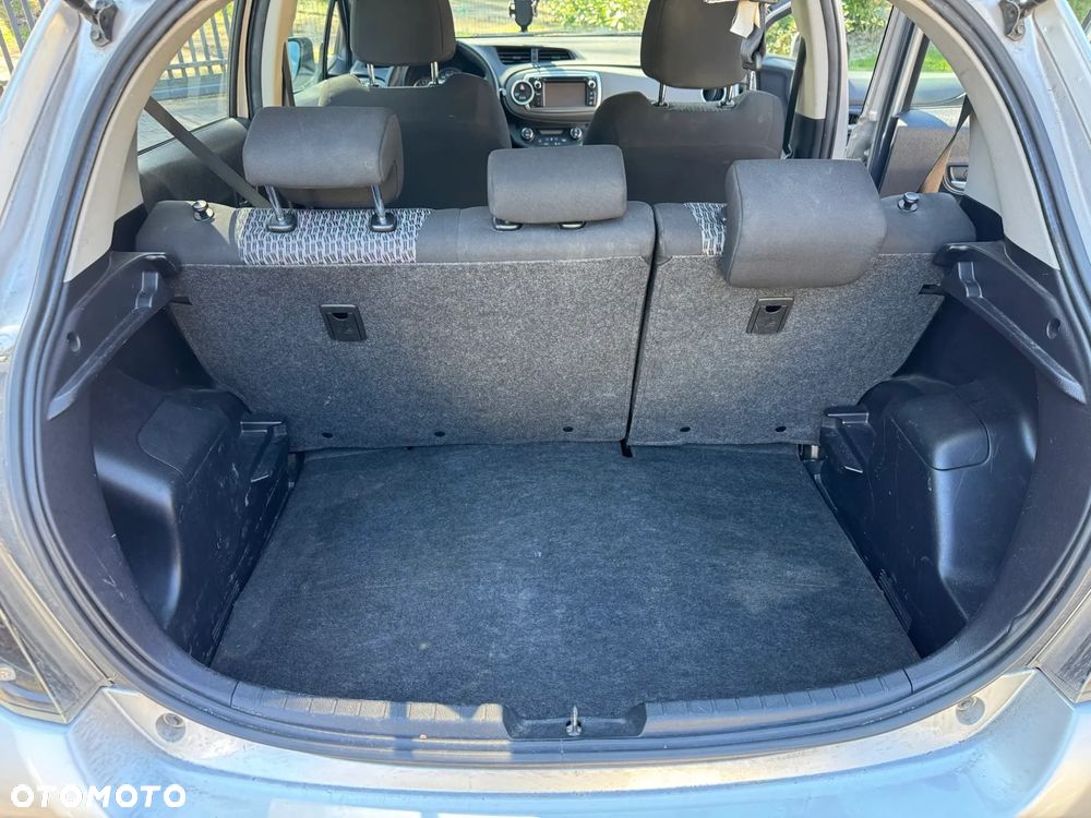 Toyota Yaris - 10