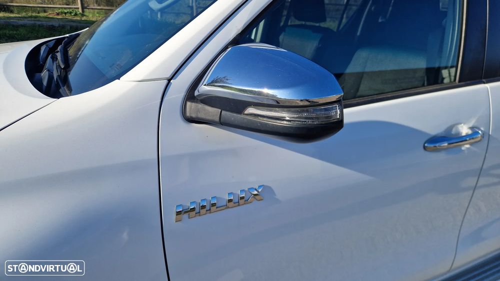 Toyota Hilux 2.4 D-4D 2WD CD Tracker - 7