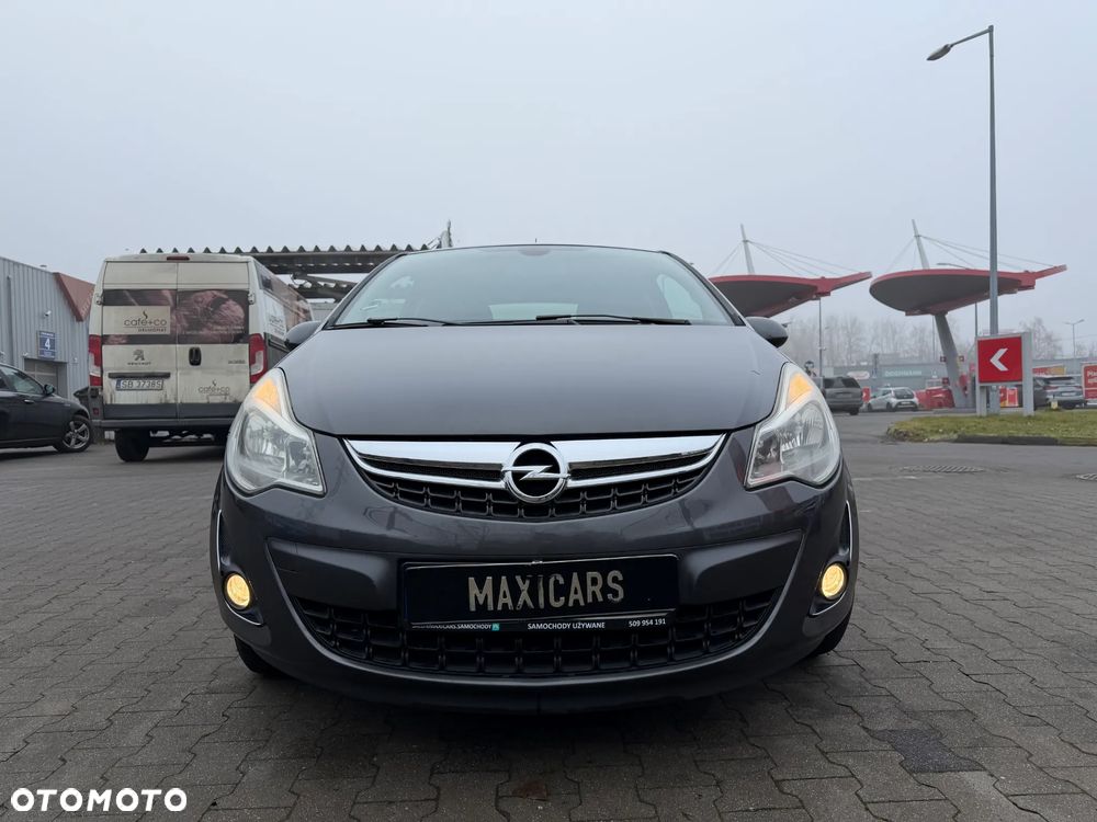 Opel Corsa 1.4 16V Cosmo - 8